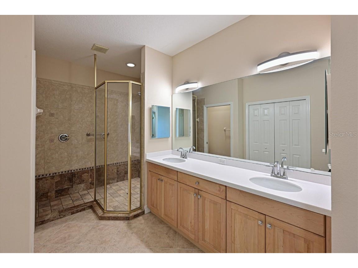 9435 Discovery Terrace #202D Bradenton FL 34212 - MANATEE RIVER IN SIGHT A4663277 image12