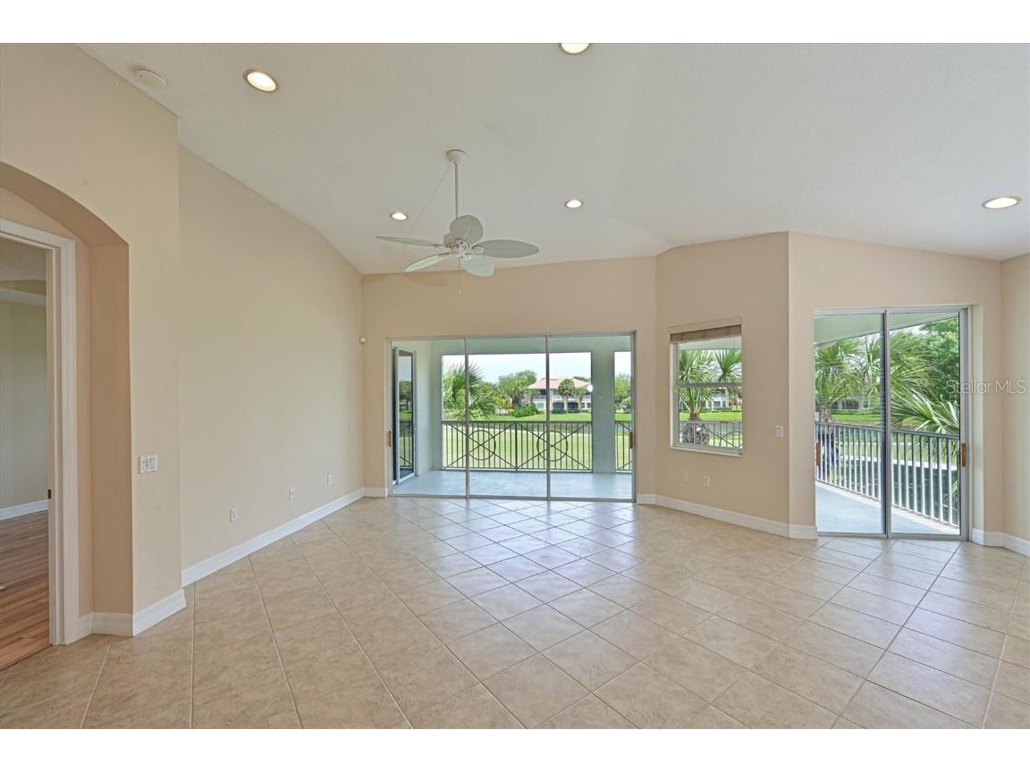 9435 Discovery Terrace #202D Bradenton FL 34212 - MANATEE RIVER IN SIGHT A4663277 image18