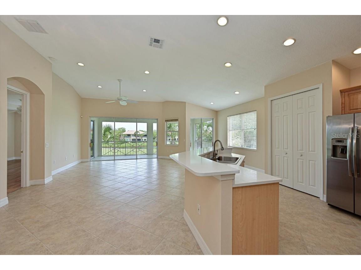 9435 Discovery Terrace #202D Bradenton FL 34212 - MANATEE RIVER IN SIGHT A4663277 image20