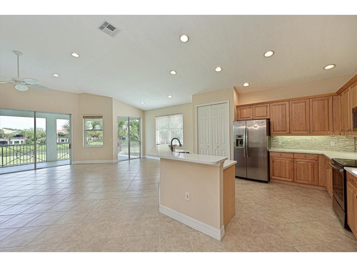 9435 Discovery Terrace #202D Bradenton FL 34212 - MANATEE RIVER IN SIGHT A4663277 image21