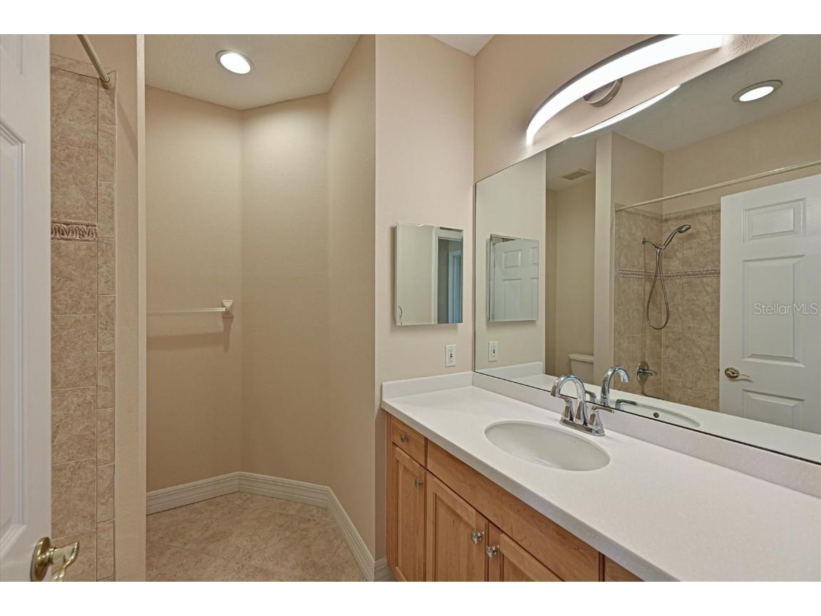 9435 Discovery Terrace #202D Bradenton FL 34212 - MANATEE RIVER IN SIGHT A4663277 image25