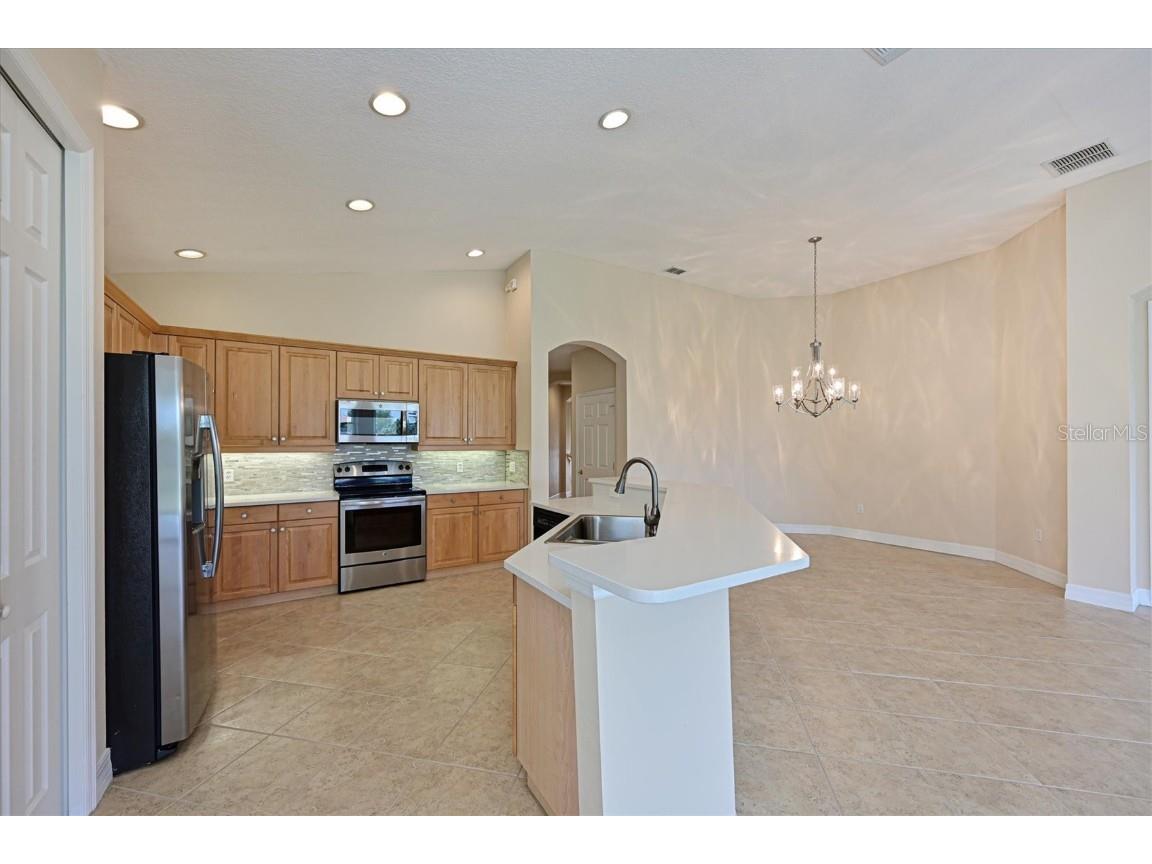 9435 Discovery Terrace #202D Bradenton FL 34212 - MANATEE RIVER IN SIGHT A4663277 image8