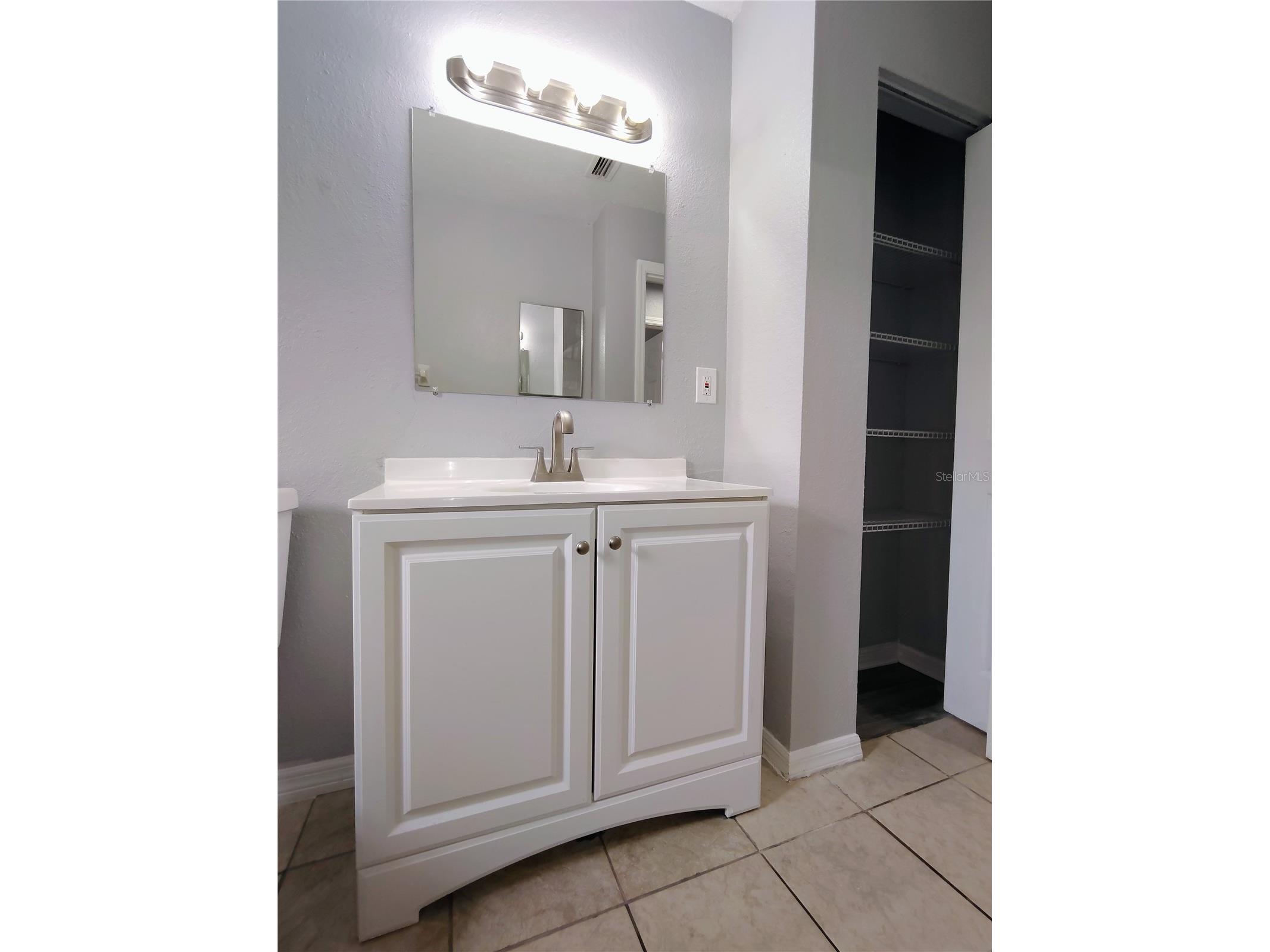 9435 Lynn Lane #B Seminole FL 33777 TB8498637 image16