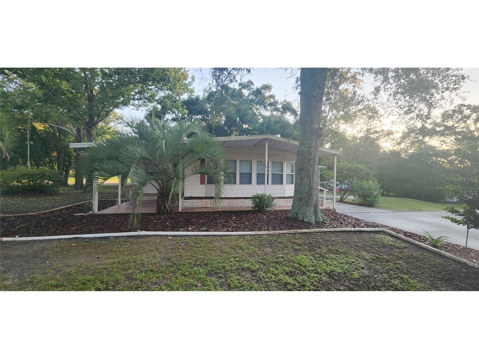 9435 Starline Drive Dade City FL 33525 W7857482 image1