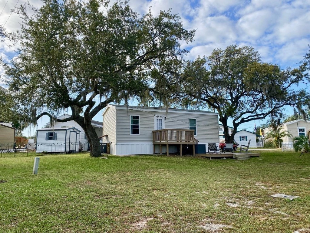 9438 Gray Fox Drive Weeki Wachee FL 34613 W7859299 image1