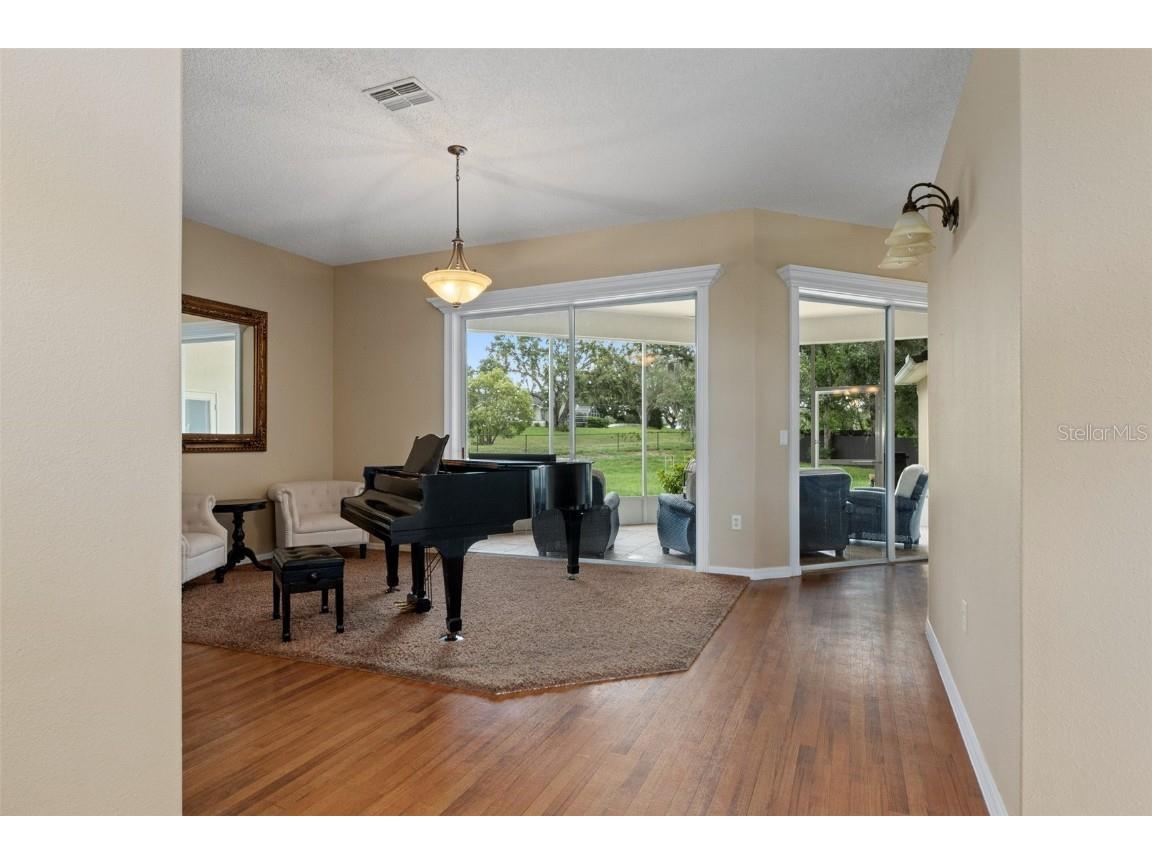 9438 Lorendale Circle Spring Hill FL 34608 W7877119 image5