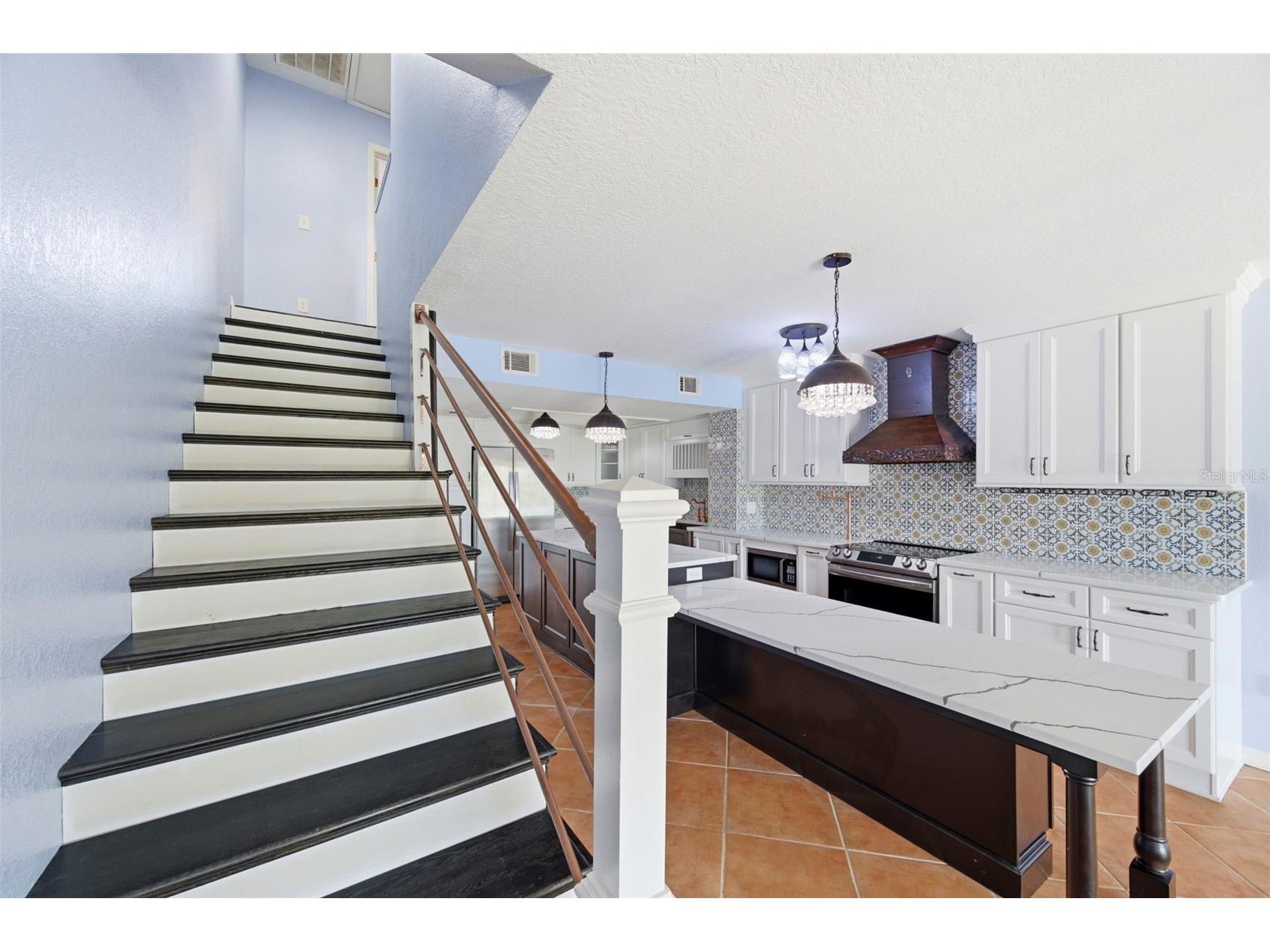 9438 Tara Cay Court #27 Seminole FL 33776 TB8497940 image11