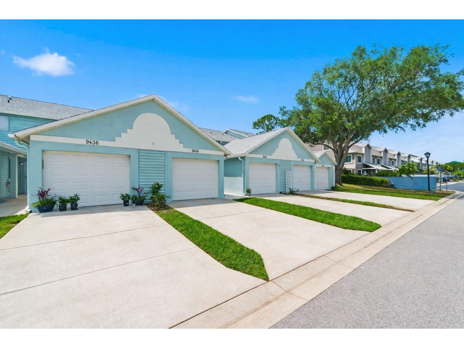 9438 Tara Cay Court #27 Seminole FL 33776 TB8497940 image2