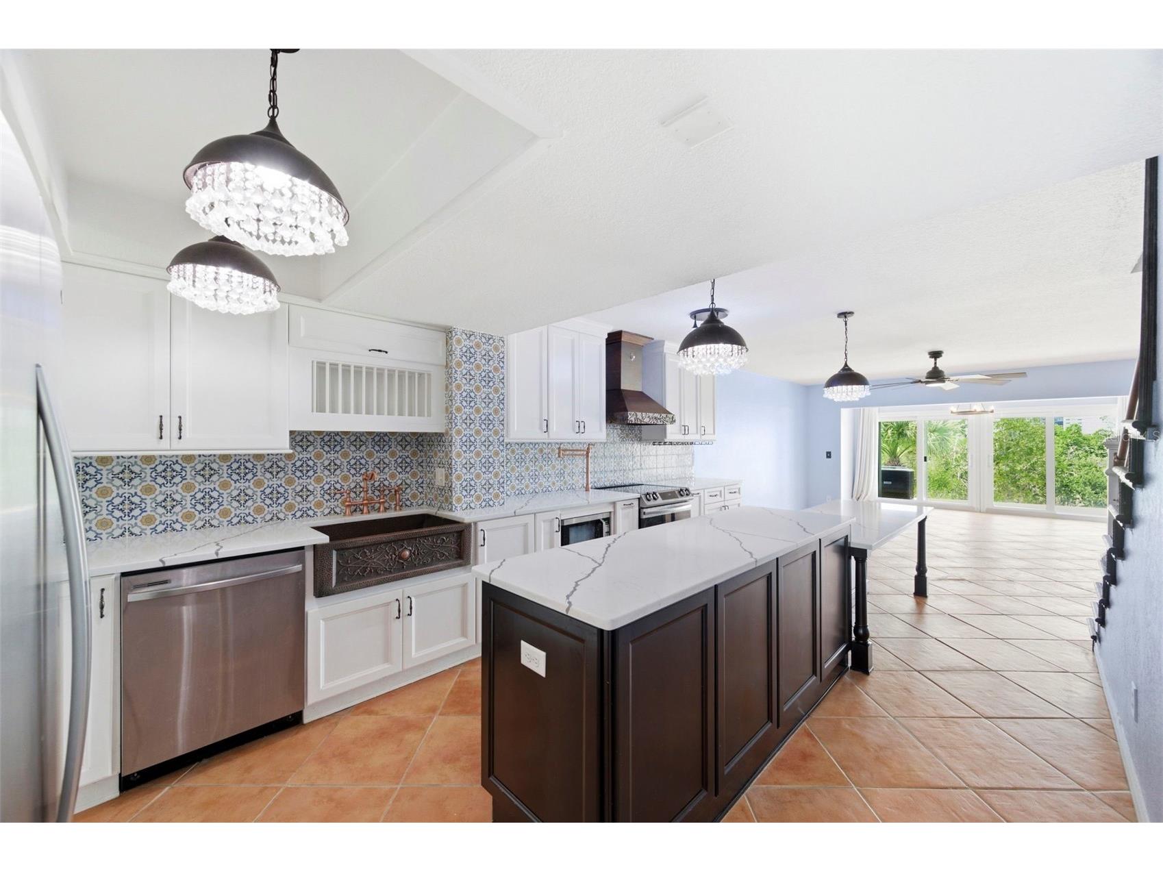 9438 Tara Cay Court #27 Seminole FL 33776 TB8497940 image6