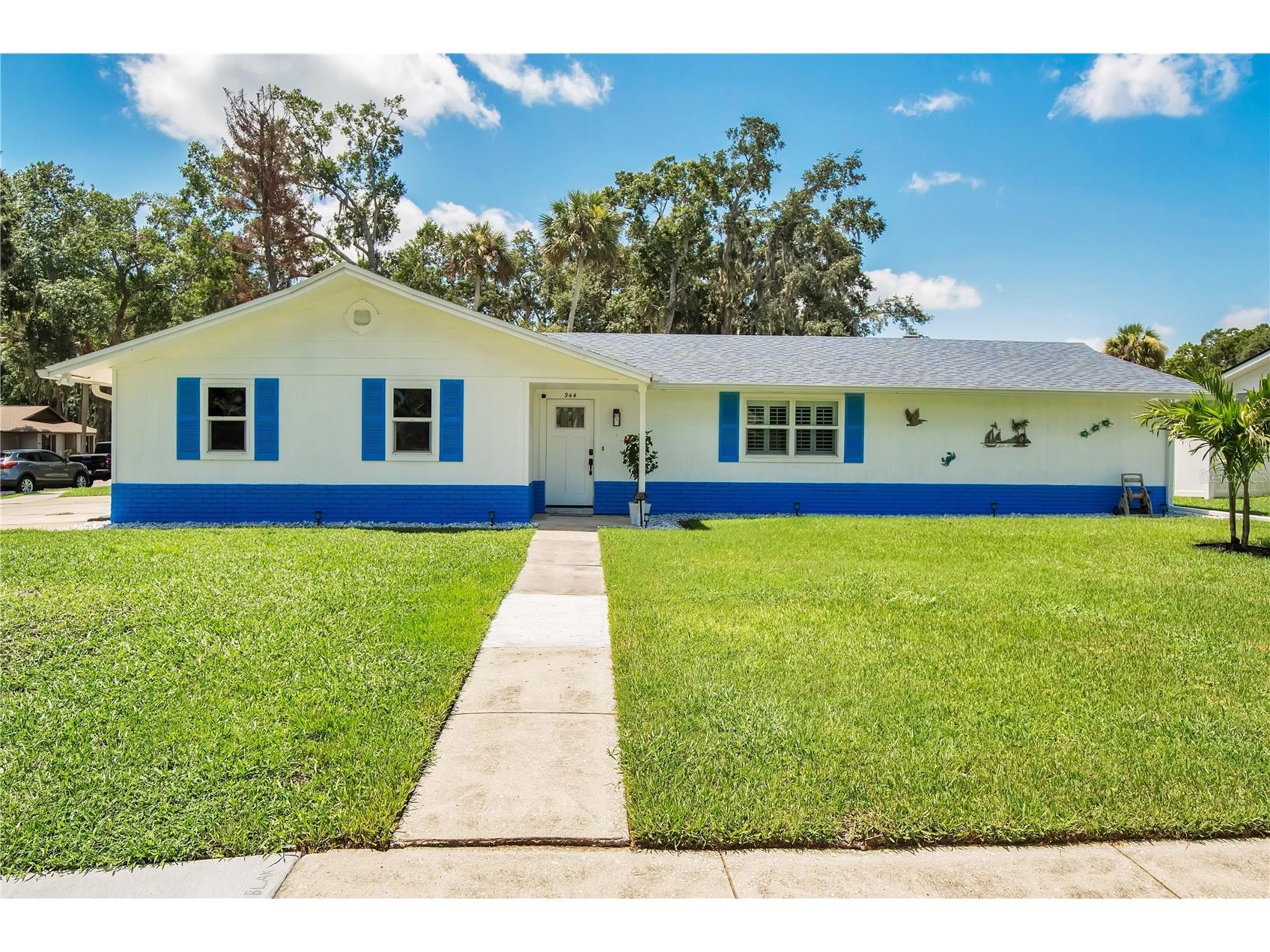 944 Bentwood Lane Port Orange FL 32127 V4950369 image1