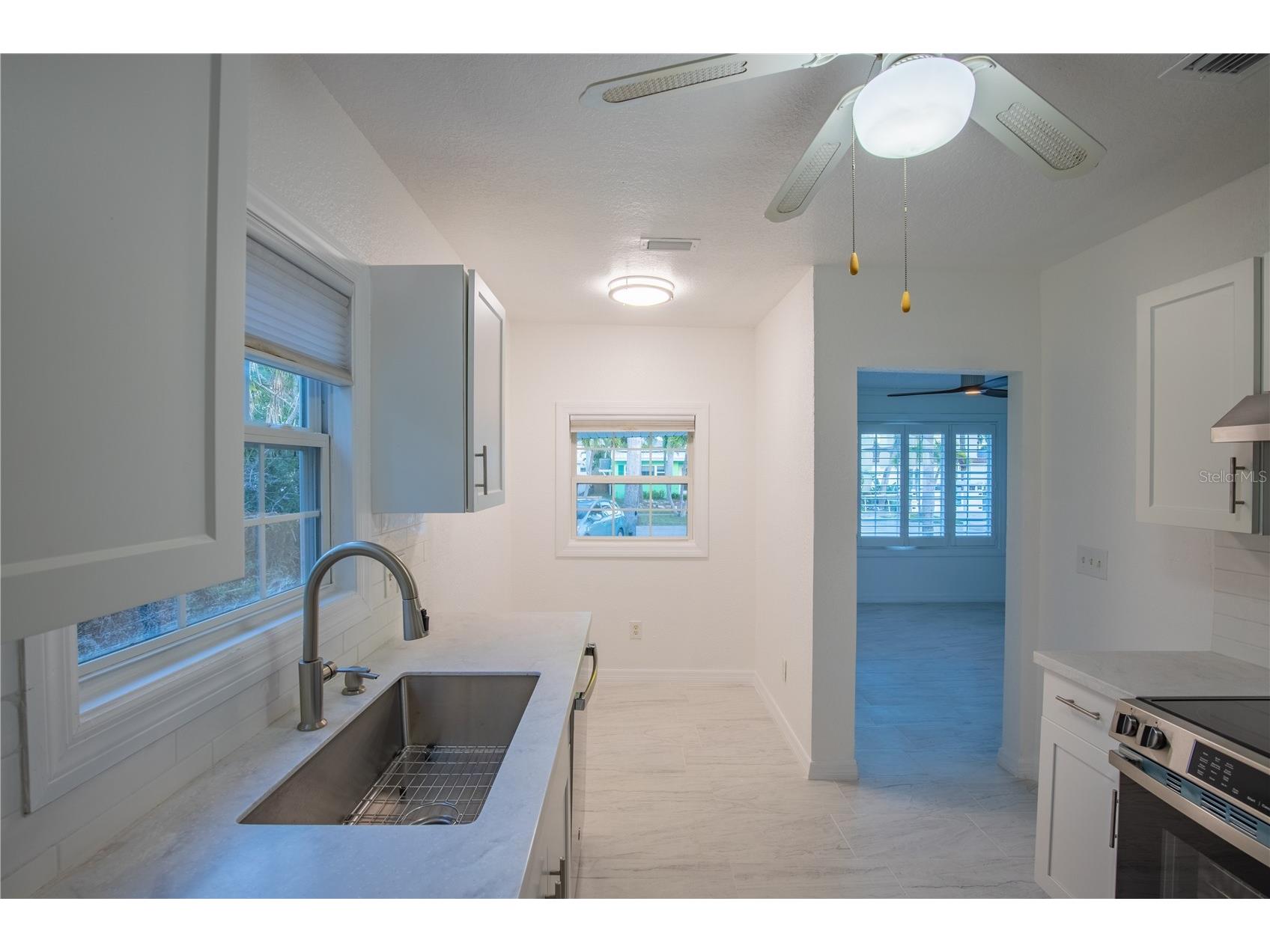 944 Bruce Avenue Clearwater Beach FL 33767 TB8465912 image12