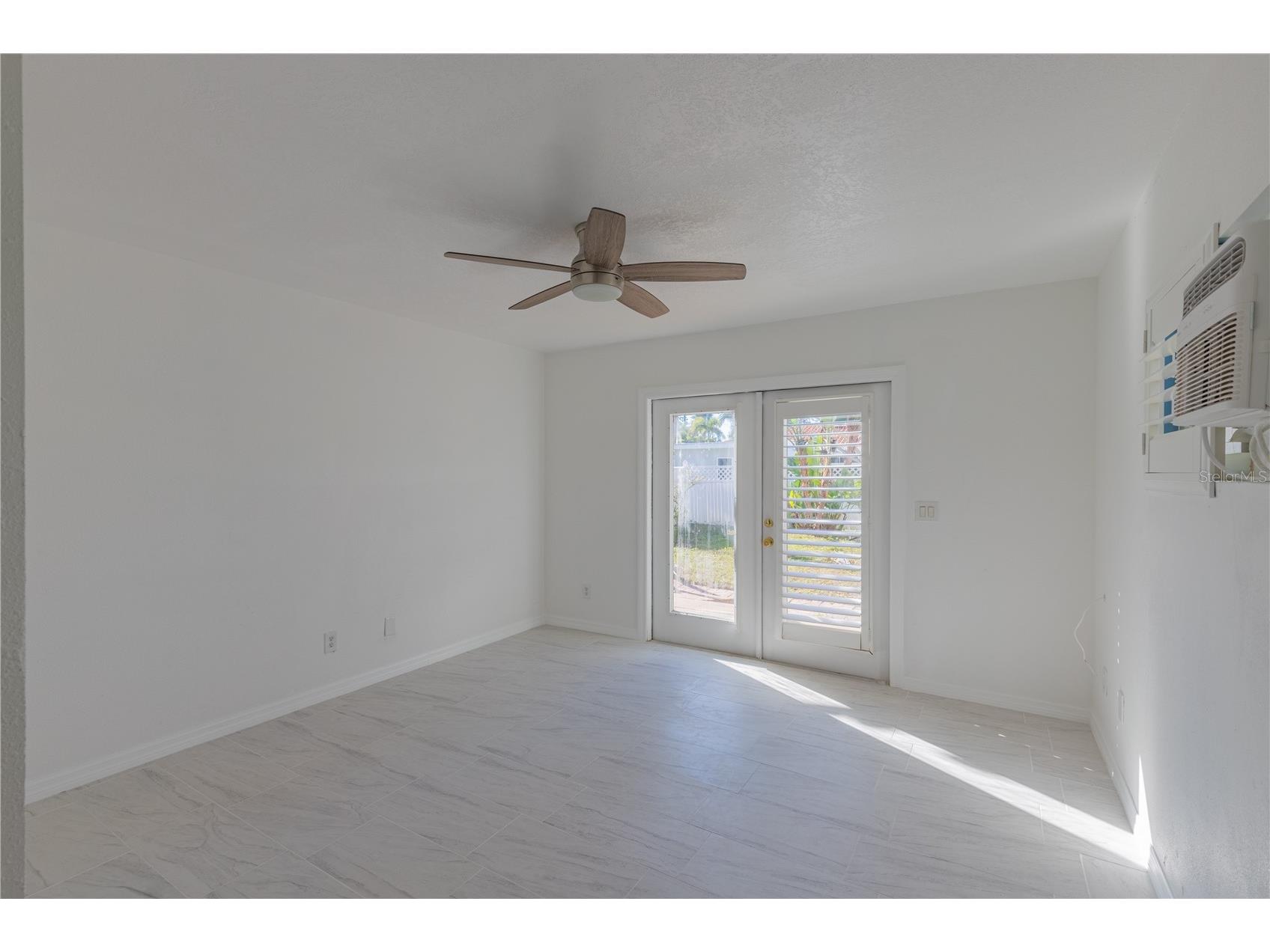 944 Bruce Avenue Clearwater Beach FL 33767 TB8465912 image21