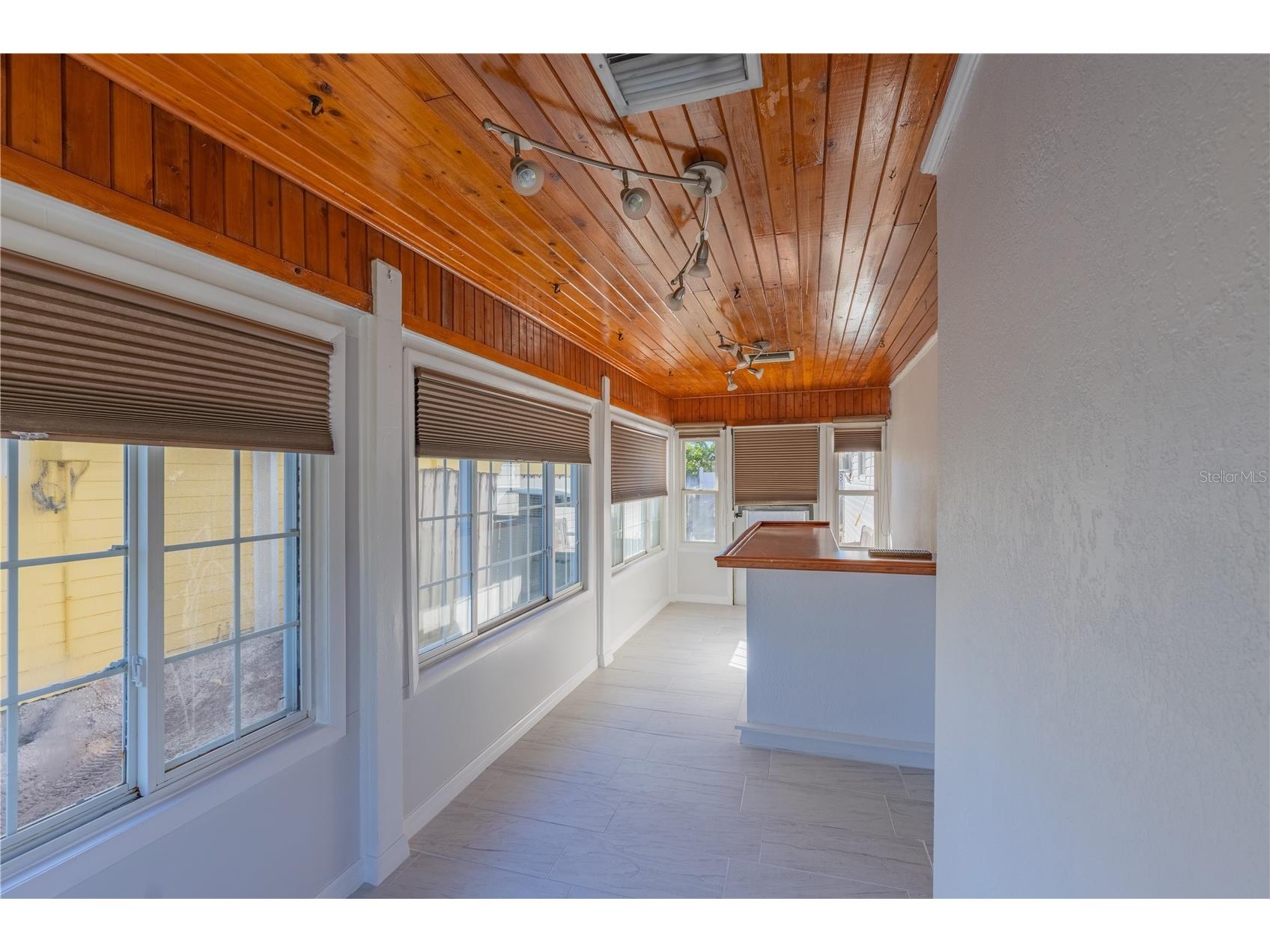 944 Bruce Avenue Clearwater Beach FL 33767 TB8465912 image31