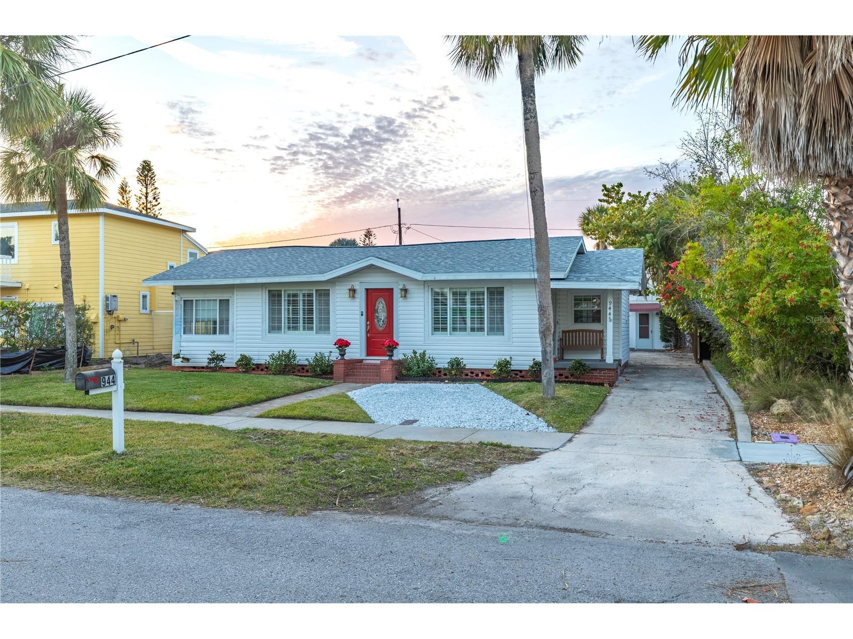 944 Bruce Avenue Clearwater Beach FL 33767 TB8465912 image5