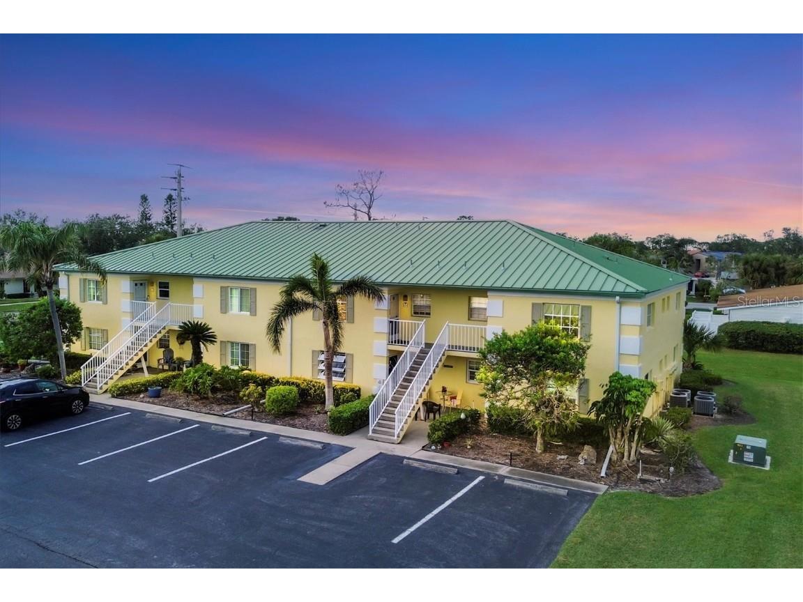 944 Capri Isles Boulevard #201 Venice FL 34292 A4632288 image1