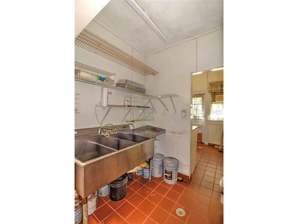 944 E Silver Springs Boulevard Ocala FL 34470 OM702846 image17