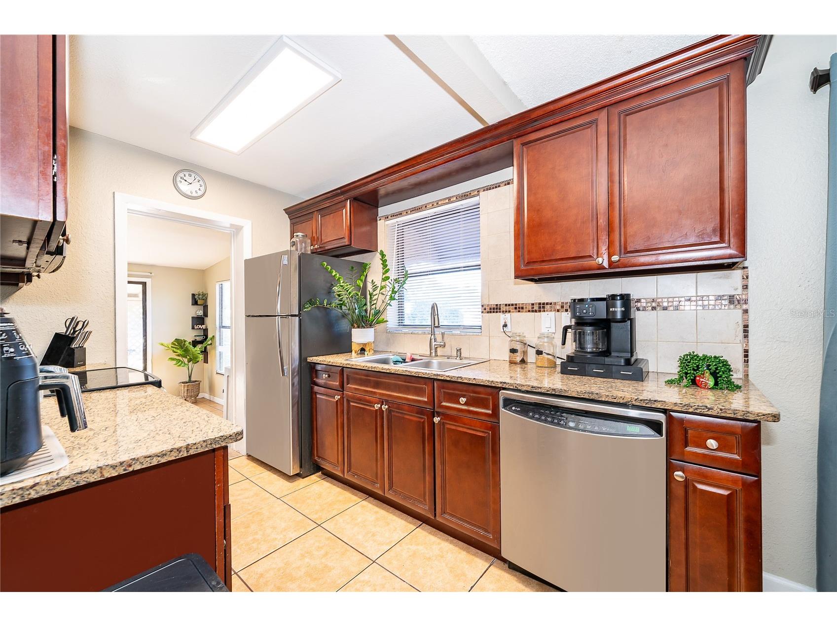 944 Halstead Street Deltona FL 32725 S5140866 image16