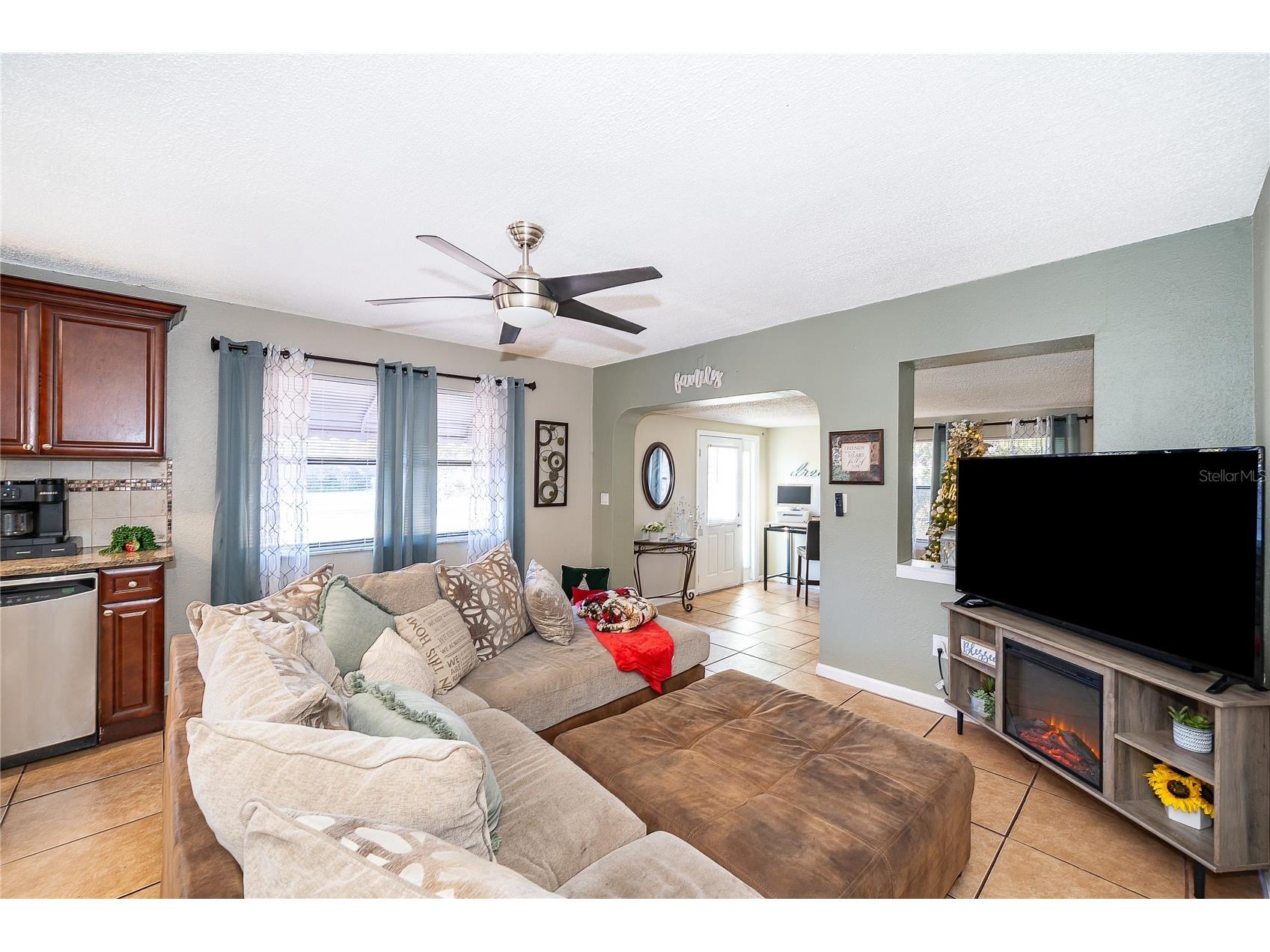 944 Halstead Street Deltona FL 32725 S5140866 image18
