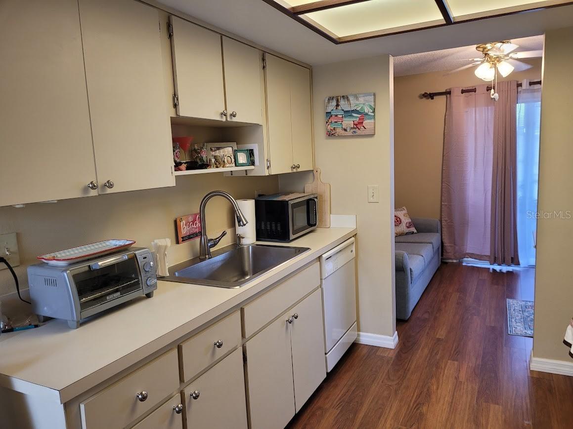 944 Madrid Drive Palm Harbor FL 34684 TB8500674 image8