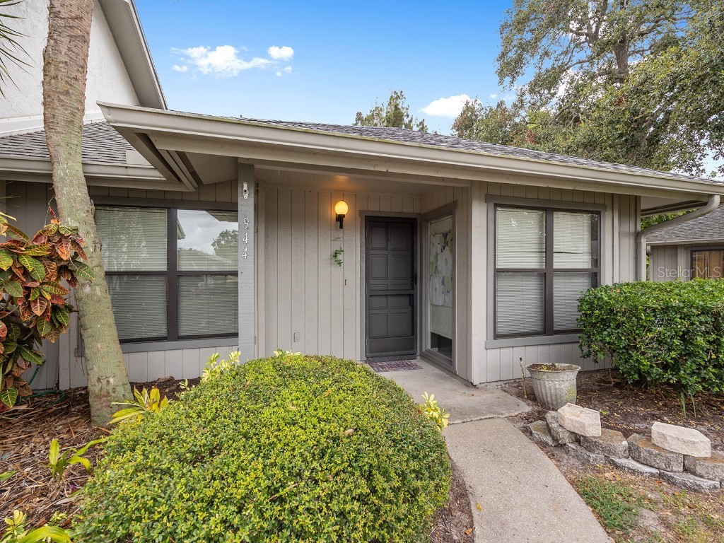 944 N Beneva Road #V-27 Sarasota FL 34232 A4569291 image1