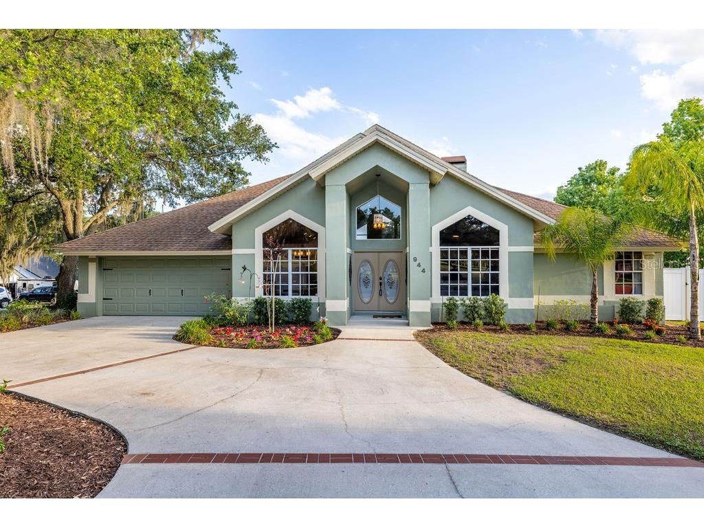 944 Pointe Eva Place Haines City FL 33844 O6198148 image1