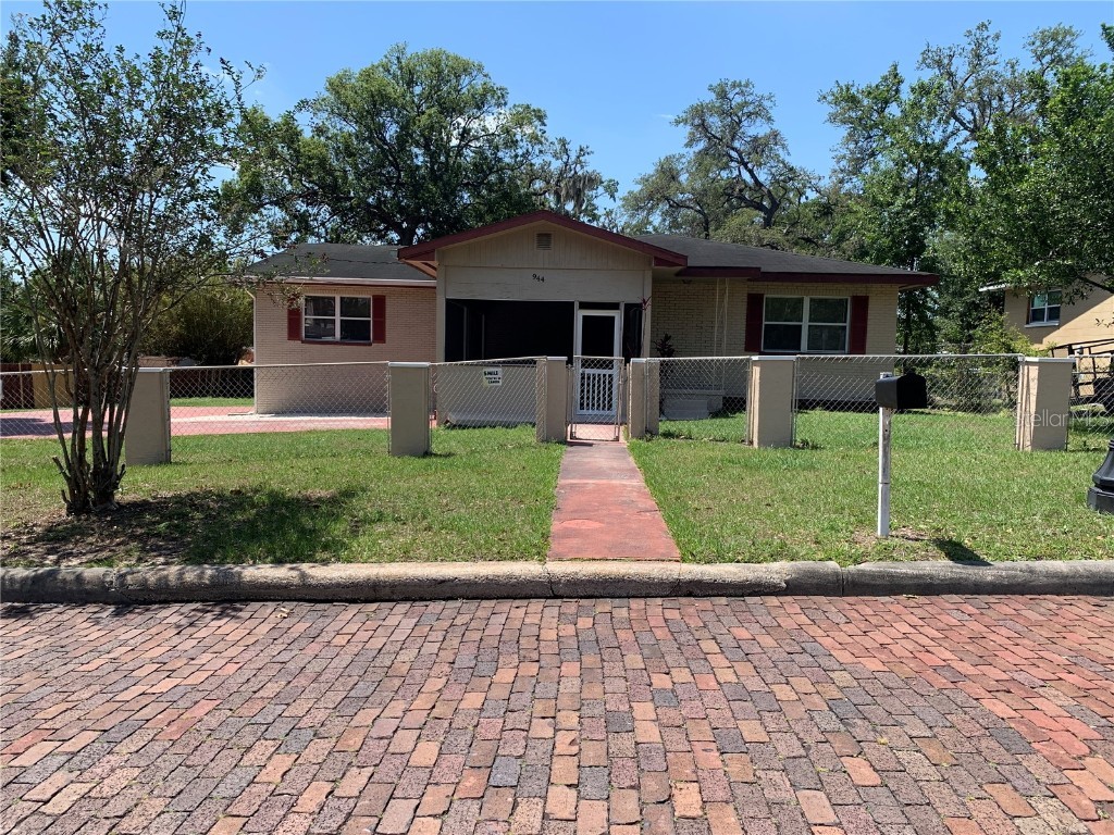944 Ruby Street Lakeland FL 33815 L4936989 image1
