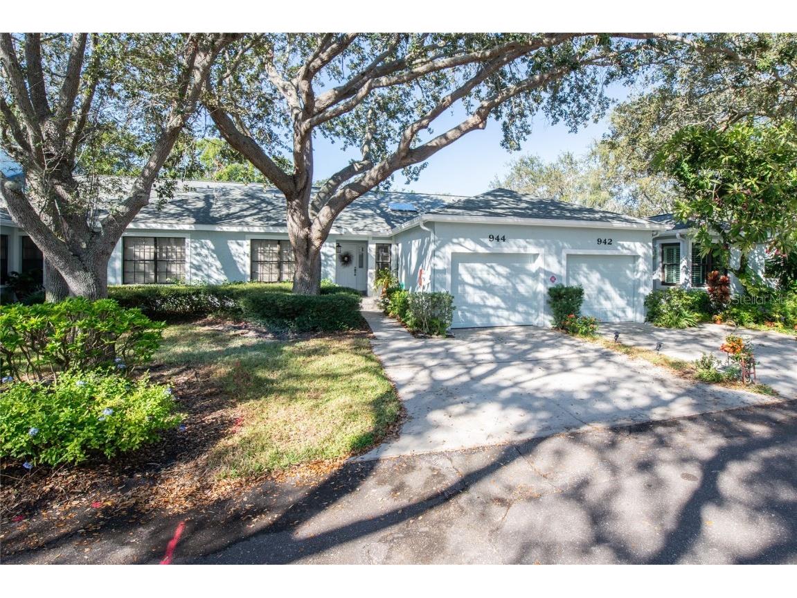 944 San Carlos Court NE Saint Petersburg FL 33702 U8220222 image1