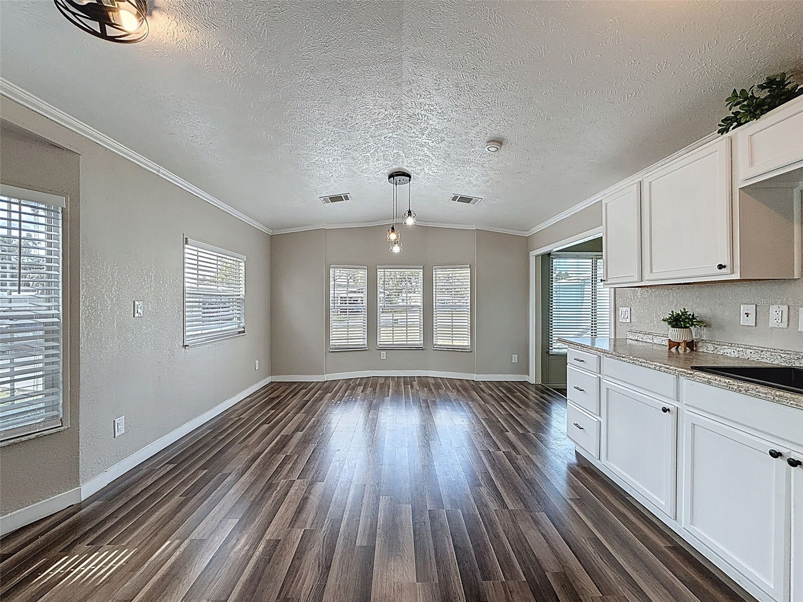 9440 Cougar Drive Weeki Wachee FL 34613 W7878960 image10