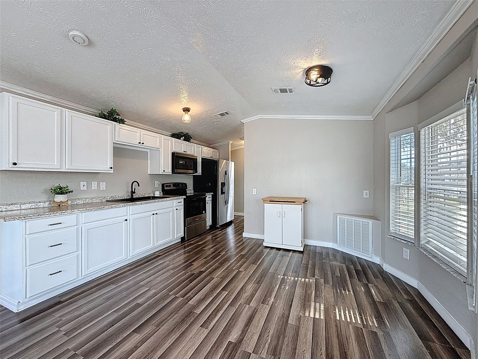 9440 Cougar Drive Weeki Wachee FL 34613 W7878960 image12