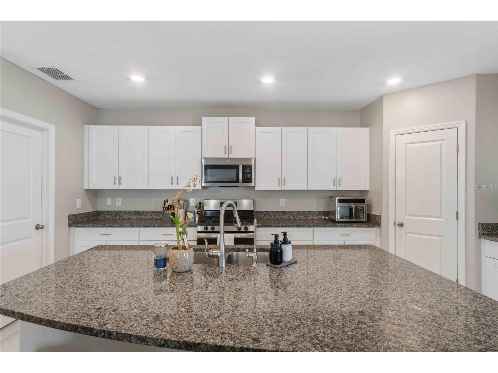 9440 Lemon Drop Loop Sun City Center FL 33573 C7526466 image12