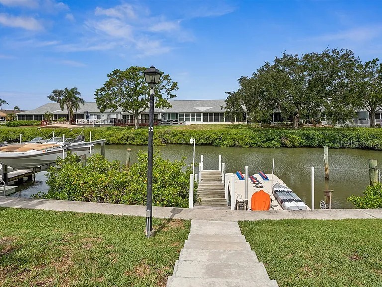 9444 Tradewinds Avenue Seminole FL 33776 TB8482703 image1