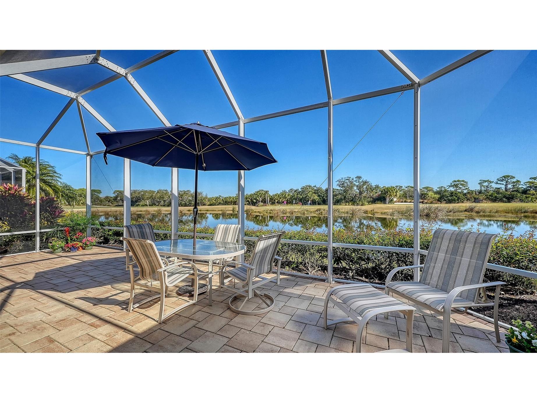 9447 Forest Hills Circle Sarasota FL 34238 A4682709 image1