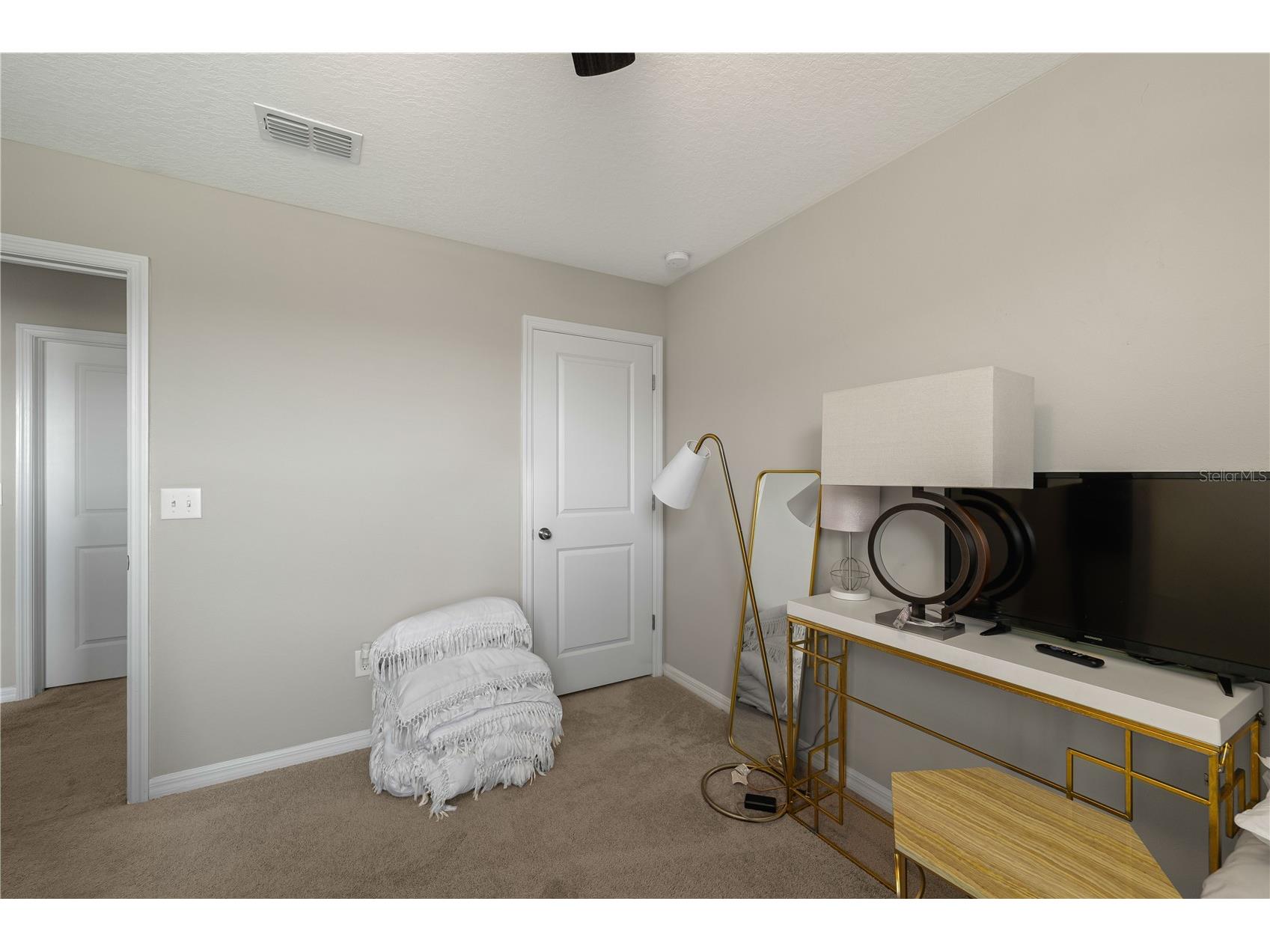 9448 Lemon Drop Loop Ruskin FL 33573 TB8460428 image10