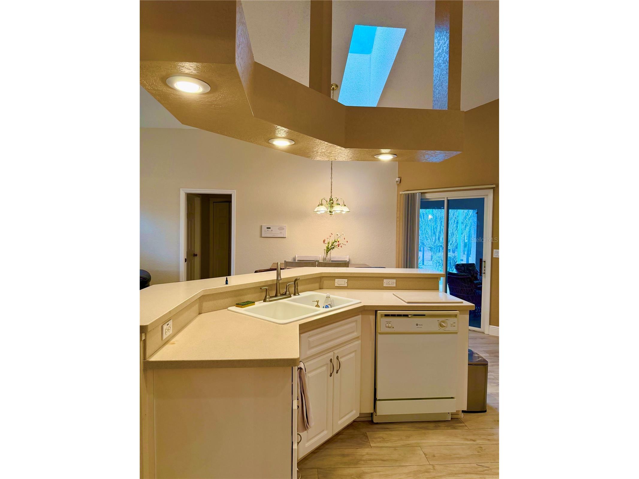 9448 Tooke Shore Drive Weeki Wachee FL 34613 W7882642 image9