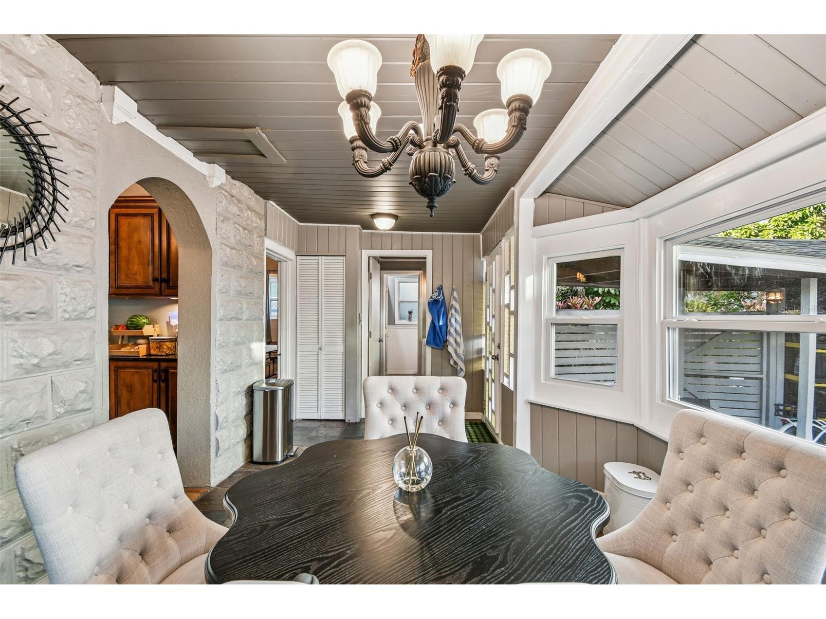 945 11th Street N Saint Petersburg FL 33705 TB8478997 image16