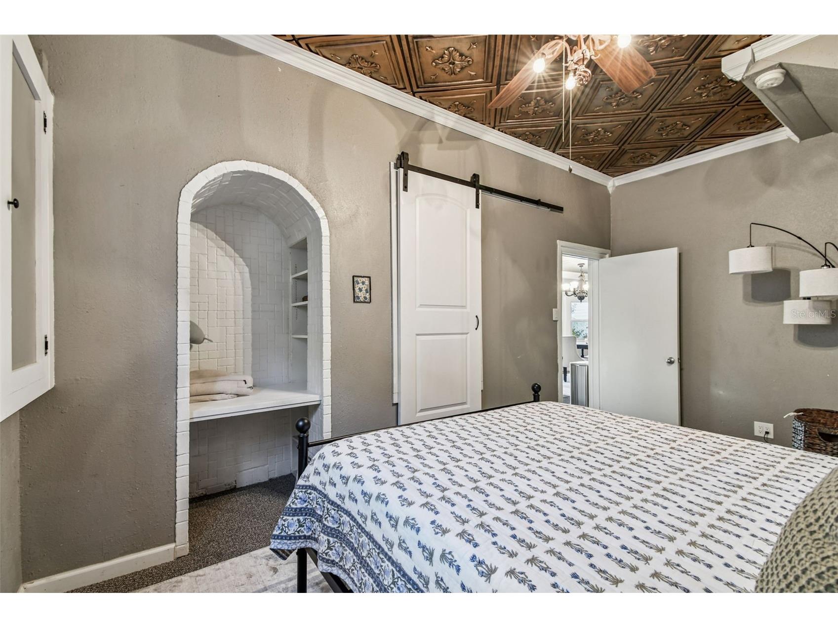 945 11th Street N Saint Petersburg FL 33705 TB8478997 image21