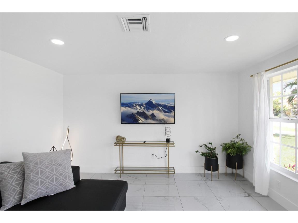 945 Bal Harbor Boulevard Punta Gorda FL 33950 A4649808 image11