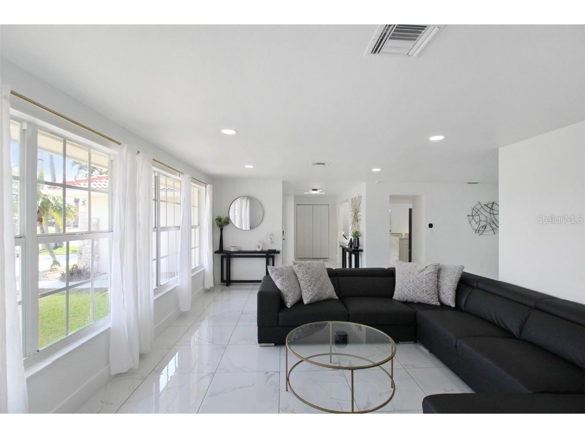 945 Bal Harbor Boulevard Punta Gorda FL 33950 A4649808 image12