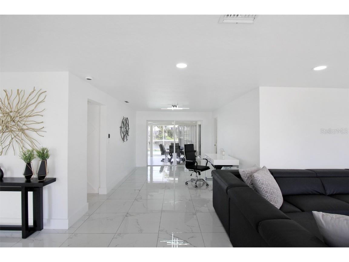 945 Bal Harbor Boulevard Punta Gorda FL 33950 A4649808 image14