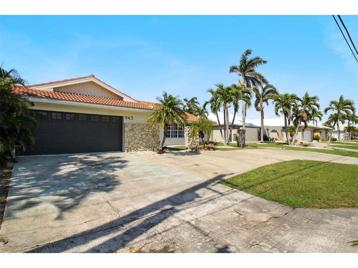 945 Bal Harbor Boulevard Punta Gorda FL 33950 A4649808 image3