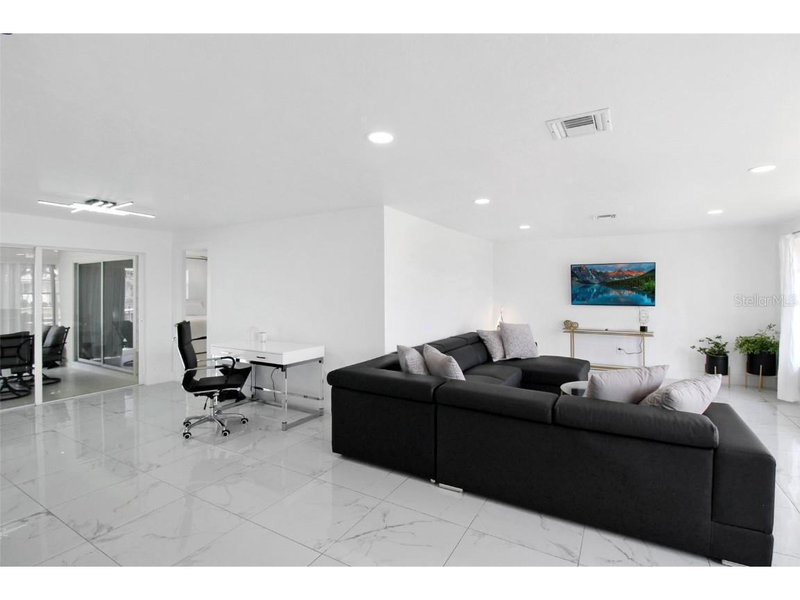 945 Bal Harbor Boulevard Punta Gorda FL 33950 A4649808 image8