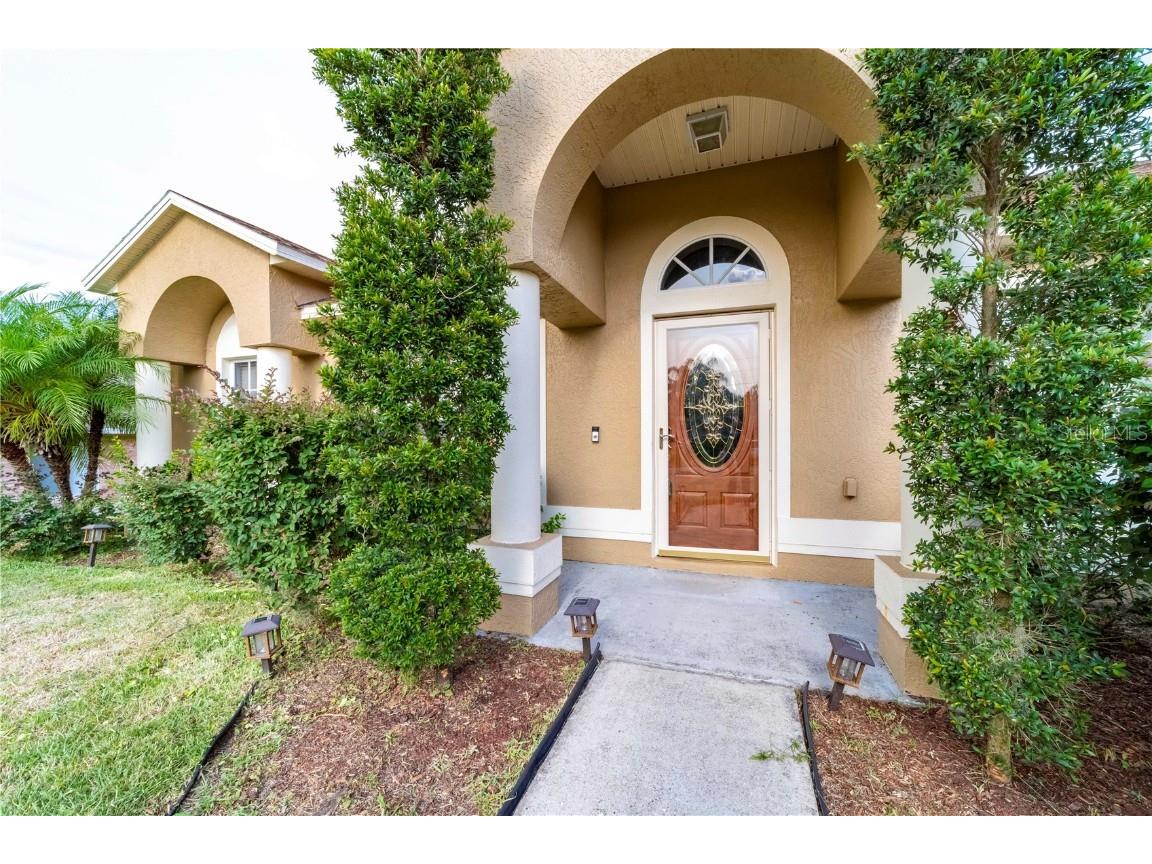 945 N Dean Circle Deltona FL 32738 V4935193 image1