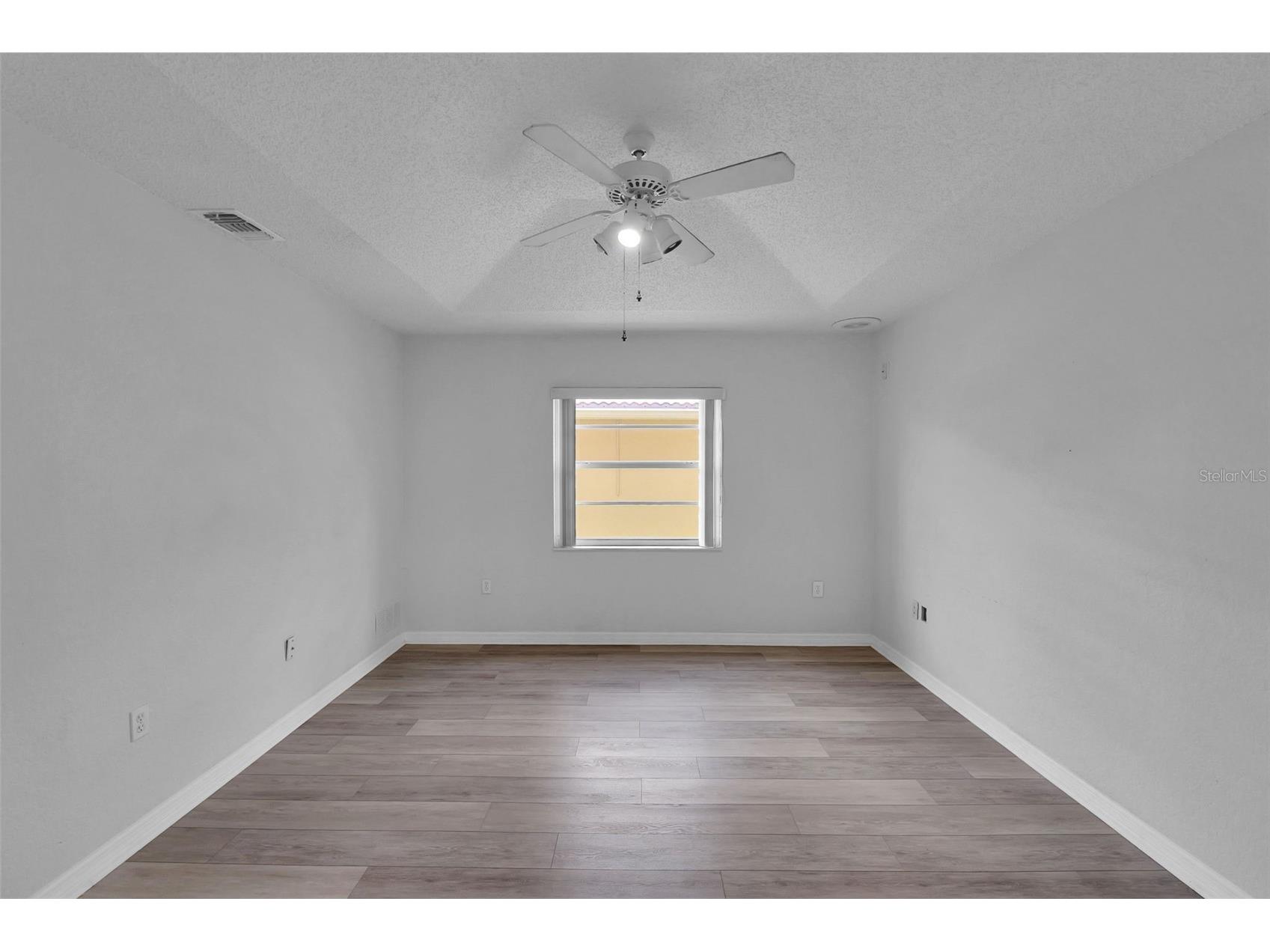 9450 Mississippi Run Weeki Wachee FL 34613 TB8518553 image28