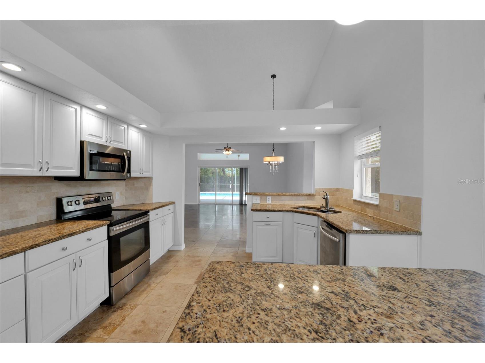 9450 Mississippi Run Weeki Wachee FL 34613 TB8518553 image9