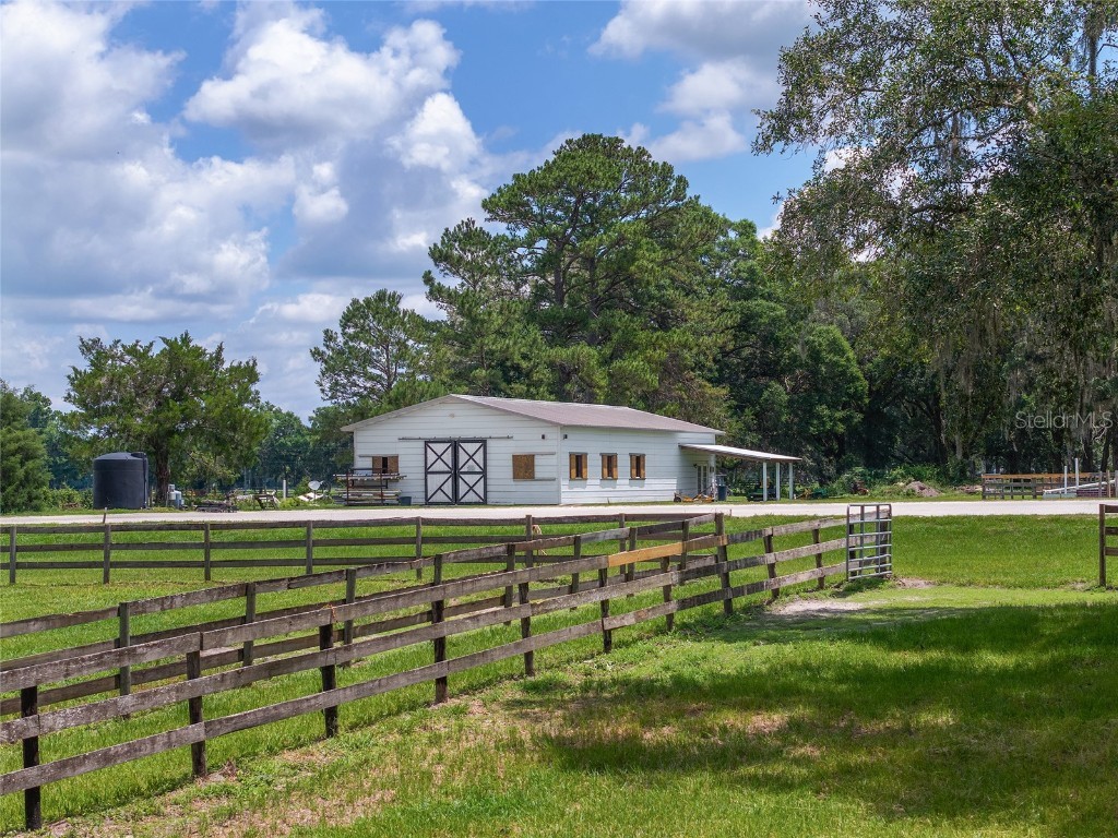 9450 NW 150th Avenue Morriston FL 32668 OM702344 image38