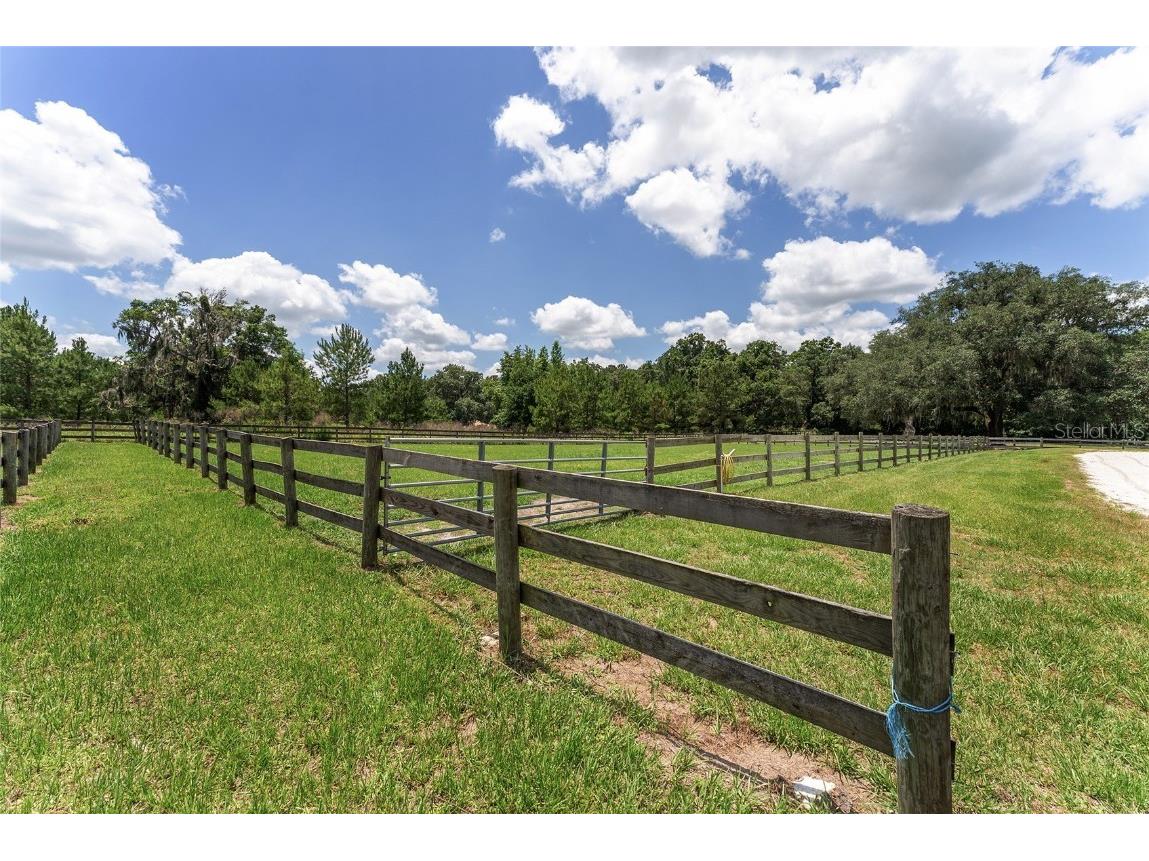 9450 NW 150th Avenue Morriston FL 32668 OM702344 image40