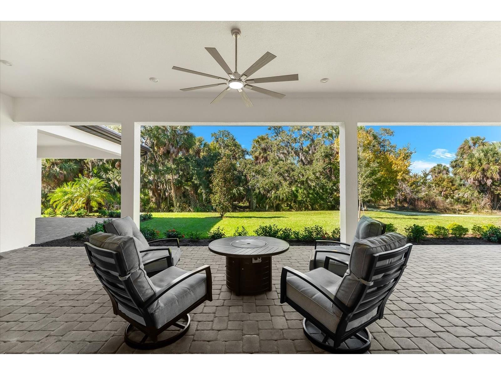 9451 Tequila Sunrise Drive Sarasota FL 34241 A4673321 image3