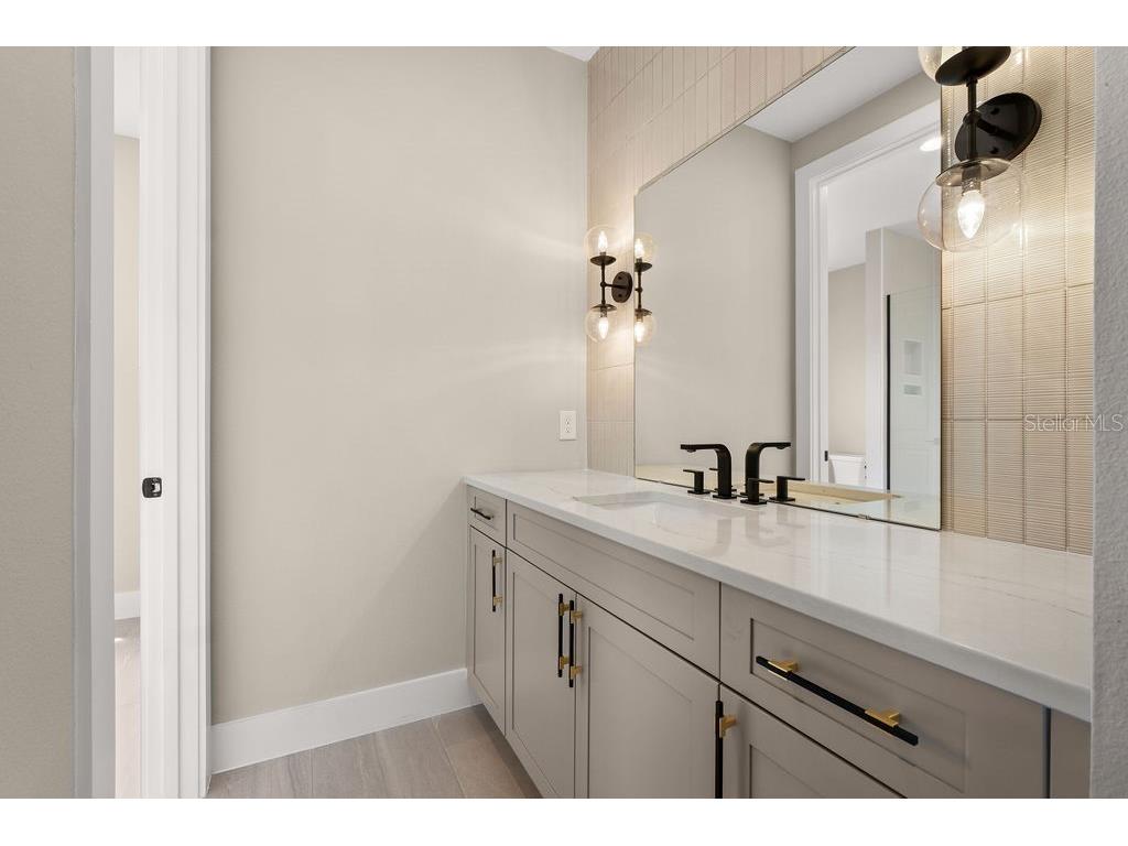 9453 Golden Laurel Lane Orlando FL 32827 O6342956 image45