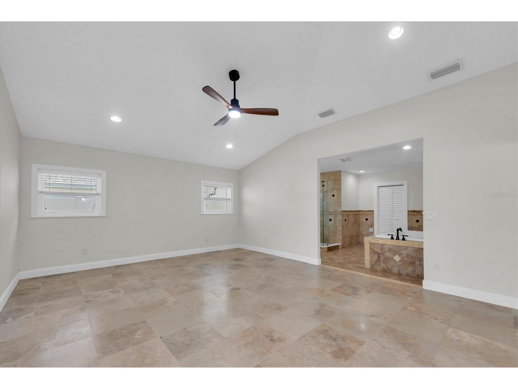 9453 Treasure Lane NE Saint Petersburg FL 33702 TB8463125 image15