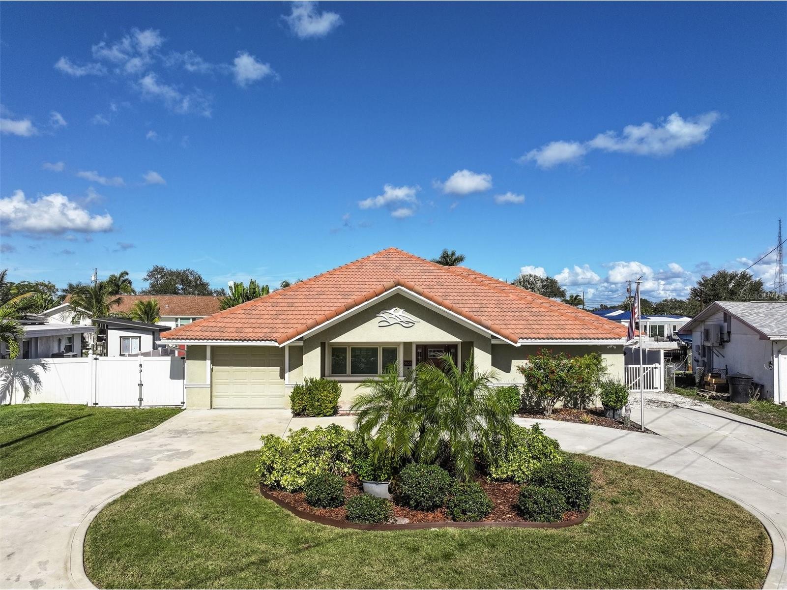 9453 Treasure Lane NE Saint Petersburg FL 33702 TB8463125 image2